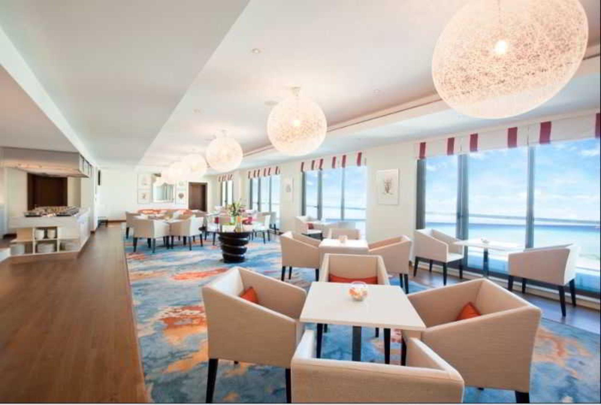 Ja Ocean View Hotel, Jumeirah Beach Dubai Luaran gambar Club Lounge at the hotel