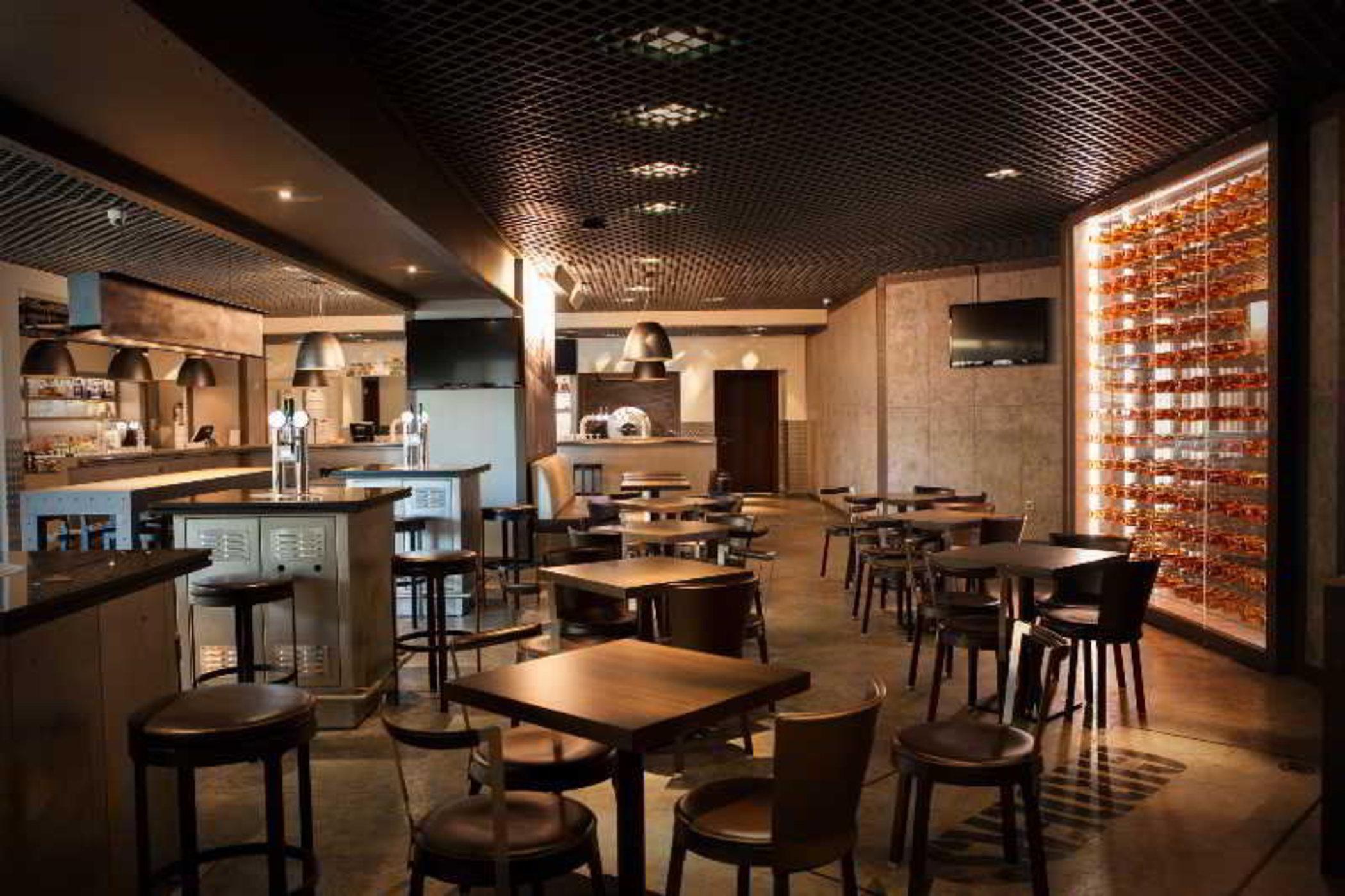 Ja Ocean View Hotel, Jumeirah Beach Dubai Luaran gambar The interior of a typical restaurant