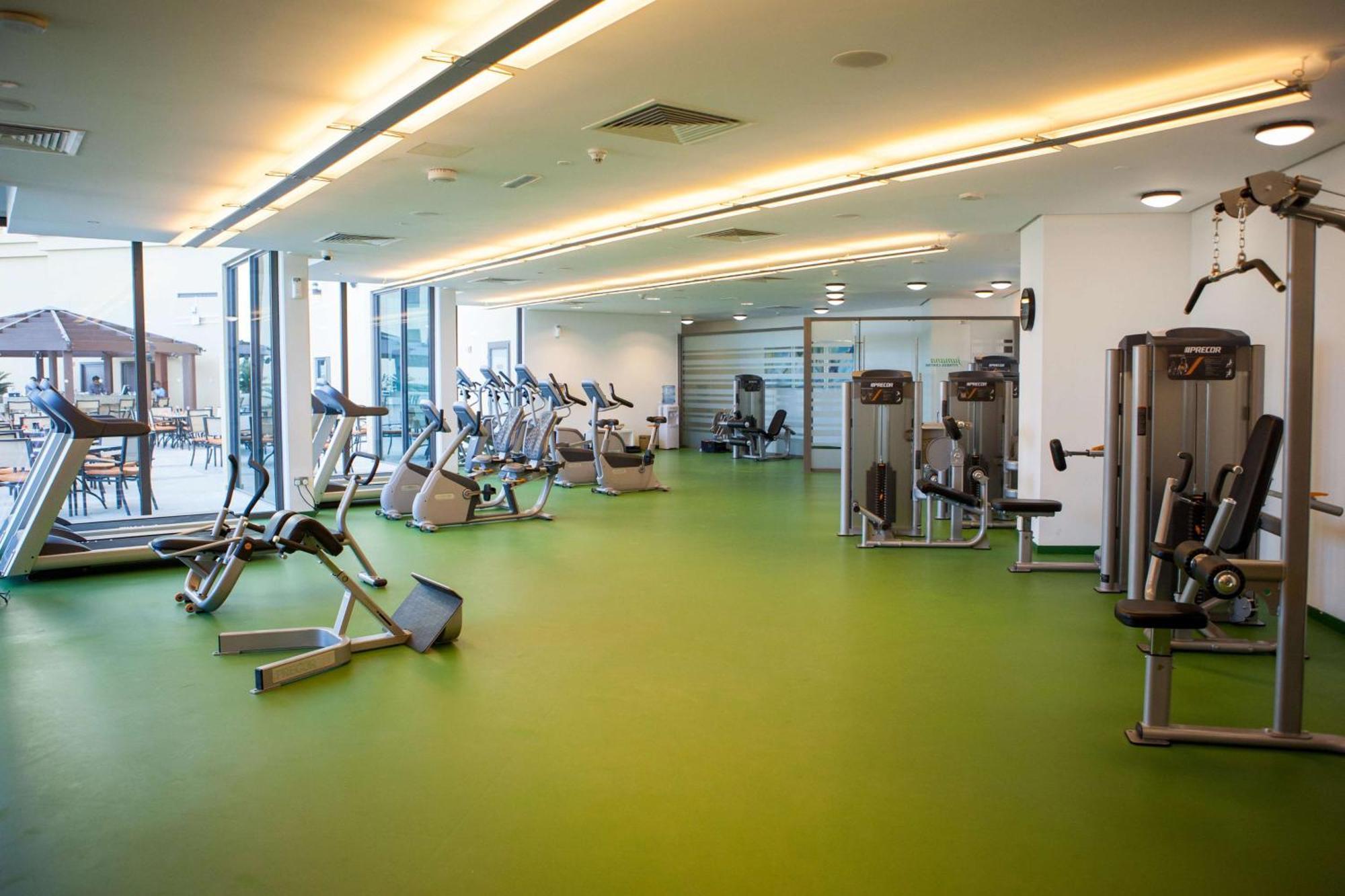 Ja Ocean View Hotel, Jumeirah Beach Dubai Luaran gambar The gym at the University of Westminster