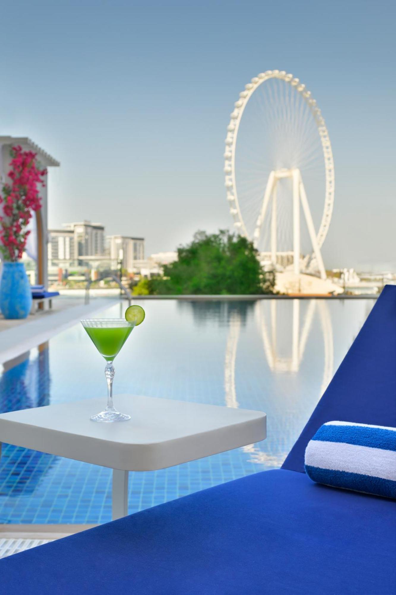 Ja Ocean View Hotel, Jumeirah Beach Dubai Luaran gambar View of the Dubai Marina from the pool